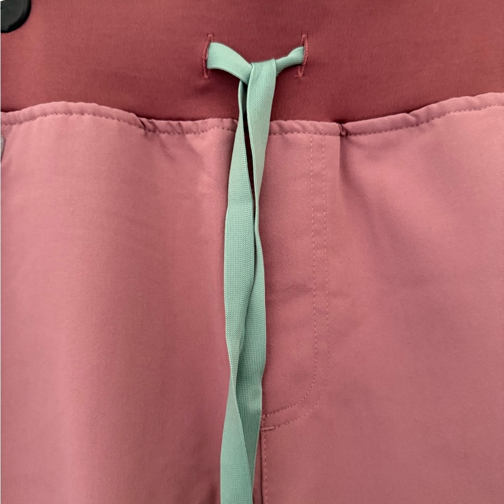 Figs Mauve Pants with Pocket Detail NWT - Picture 5 of 8